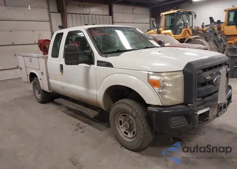2014 Ford F-250 Xl z USA, uszkodzony, nr VIN 1FT7X2B62EEB37345